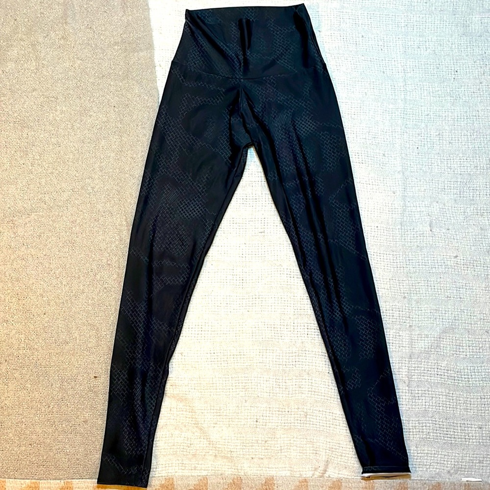 Onzie S/M Leggings black gray pattern - Picture 6 of 6